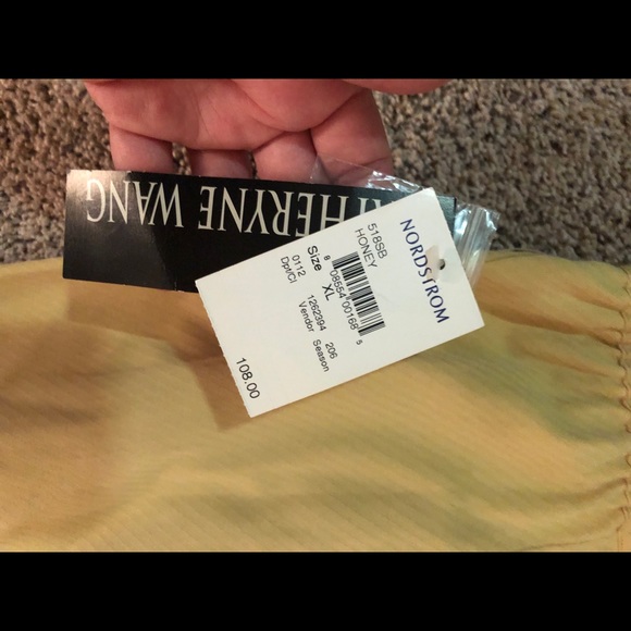 Woman’s outfit new with tags - Picture 7 of 8